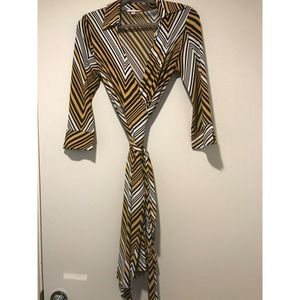 Romeo & Juliet Yellow Brown White Wrap Style Dress Midi Size 10